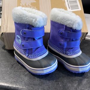 Sorel Infant Girl size 4 boots
